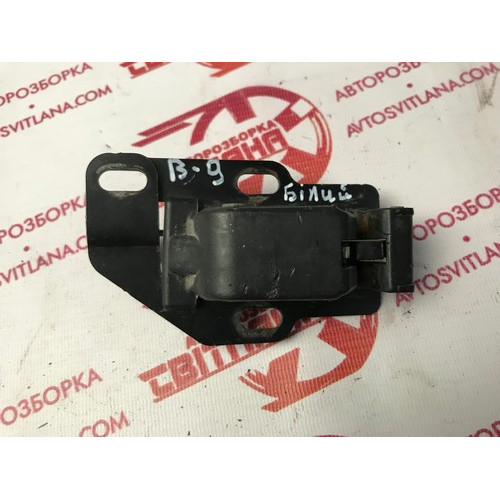 Замок правой двери багажника нижний Partner / Berlingo 2008- 8719E4